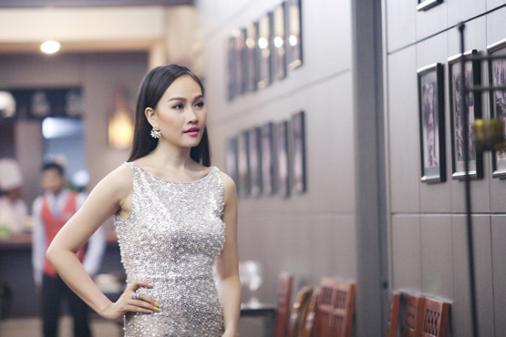 Á hậu Kim Duyên , Á hậu Kim Duyên trong vai trò MC,  chương trình ca nhạc “Quà tặng trái tim”, Kim Duyen