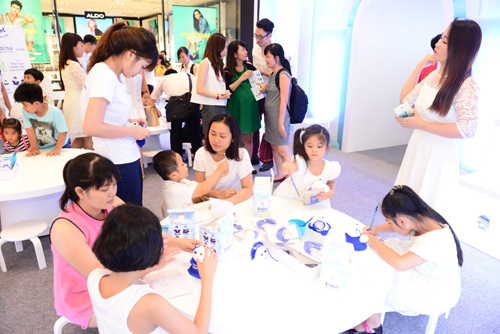 dam-phuong-linh-305-10-ngoisao 0 Đàm Phương Linh, Tết thiếu nhi, Lâu Đài Cổ Tích Dịu Hương Comfort, Tin sao việt, Tin sao viet