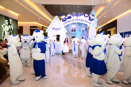 dam-phuong-linh-305-7-ngoisao 3 Đàm Phương Linh, Tết thiếu nhi, Lâu Đài Cổ Tích Dịu Hương Comfort, Tin sao việt, Tin sao viet