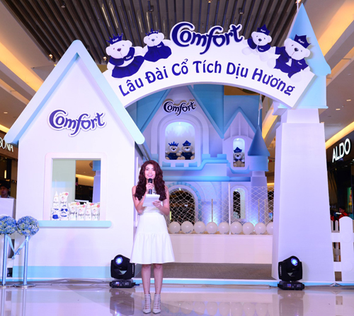 dam-phuong-linh-305-8-ngoisao 2 Đàm Phương Linh, Tết thiếu nhi, Lâu Đài Cổ Tích Dịu Hương Comfort, Tin sao việt, Tin sao viet