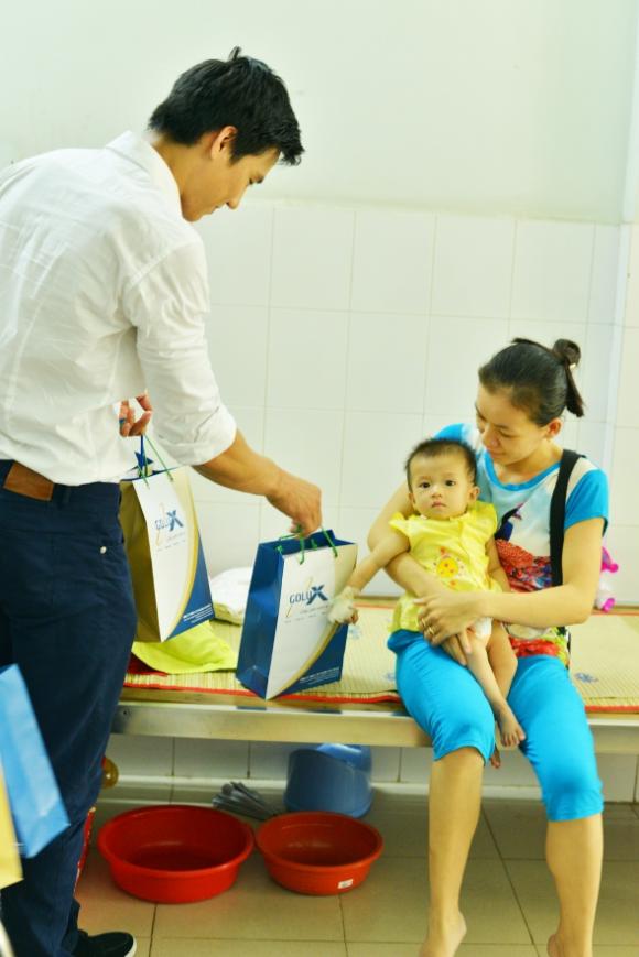 Siêu mẫu Võ Minh Thành, vo minh thanh, sao lam tu thien, nhân ngày 1/6,  quỹ “Chắp Cánh Vươn Xa”, Nguyễn Lâm