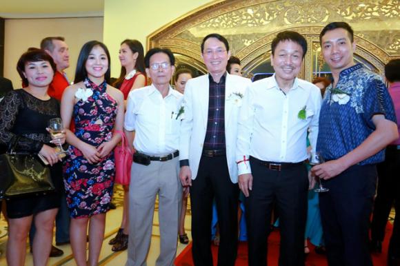 Du hành cùng Korloff, Đỗ Trịnh Hoài Nam, dàn sao dự tiệc, tiệc Korloff tại tràng tiền, ntk trinh hoai nam