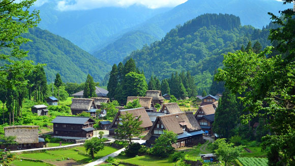 thắng cảnh chỉ có tại Nhật Bản,Vườn Kawachi Fuji,Trang trại hoa oải hương,Thác Nachi,Hồ Koya,Gokayama,Công viên Hitachi Seaside