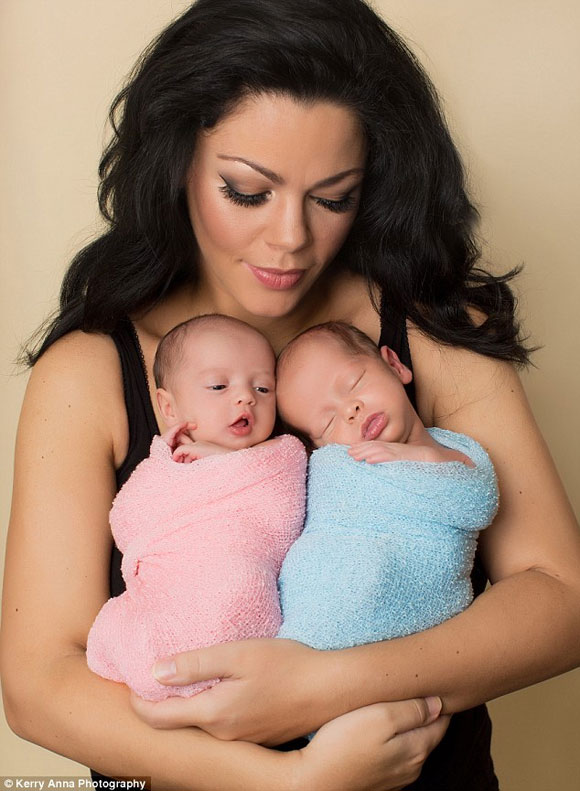 cặp song sinh 3 tháng tuổi,Isabella,Jacob,cặp song sinh ngốn hơn trăm triệu,cặp song sinh sang chảnh