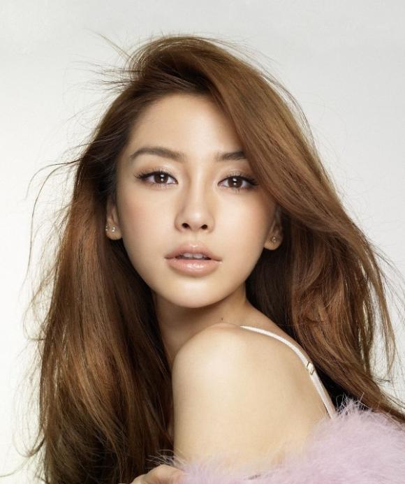 Angela Baby, Angela Baby xuống sắc, Angela Baby lòi xương, Angela Baby hốc hác, tin ngôi sao, tin ngoi sao