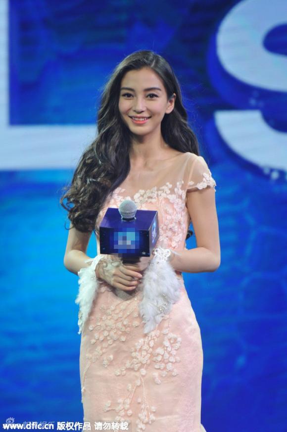 Angela Baby, Angela Baby xuống sắc, Angela Baby lòi xương, Angela Baby hốc hác, tin ngôi sao, tin ngoi sao