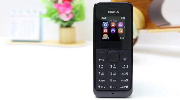 Nokia,hang dien thoai nokia,nokia 105 doi thu 2,nokia cuc gach