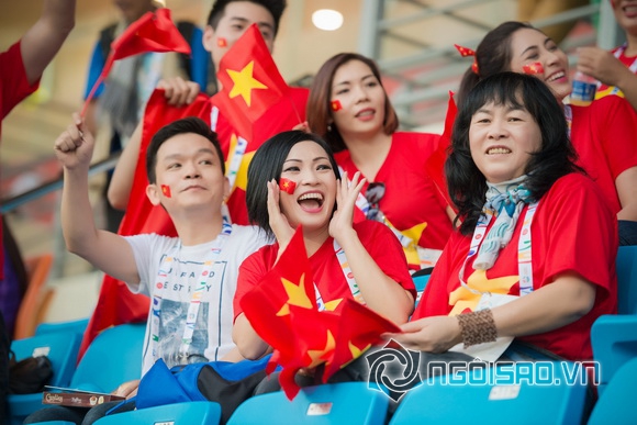 Tu anh,a hau tu anh,hoa hau viet nam 2012,dai su seagame 28 tu anh,tu anh phan khich