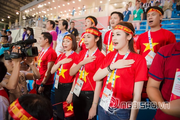 Tu anh,a hau tu anh,hoa hau viet nam 2012,dai su seagame 28 tu anh,tu anh phan khich