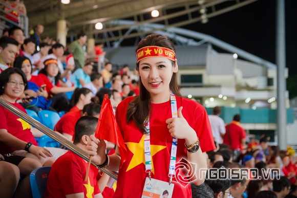 Tu anh,a hau tu anh,hoa hau viet nam 2012,dai su seagame 28 tu anh,tu anh phan khich