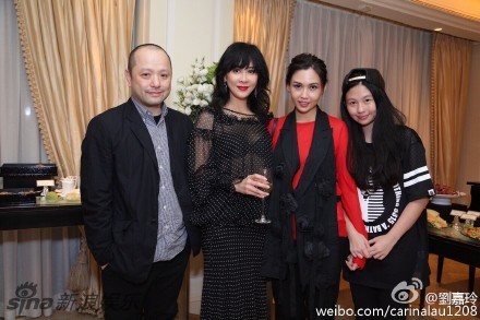 Lưu Gia Linh, thời trang Lưu Gia Linh, Lưu Gia Linh váy lôi thôi, Lưu Gia Linh cưa sừng làm nghé