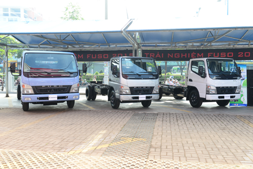 fuso-viet-nam-96-4-ngoisao 1 FUSO Việt Nam, Xe tải FUSO, Ô tô FUSO