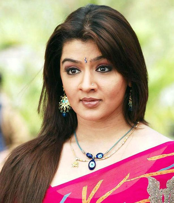 sao nữ Bollywood,Aarthi Agarwal,Aarthi Agarwal hút mỡ hỏng,Aarthi Agarwal qua đời