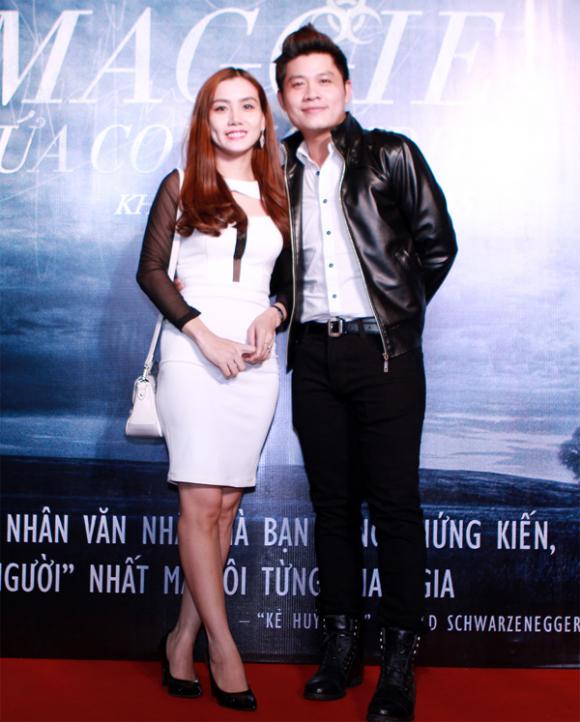 Tinna Tình, bông hồng lai Tinna Tình, tình cũ đạo diễn Charlie Nguyễn, Tinna Tình khoe eo thon, Tinna Tình lộ khuyên rốn táo bạo