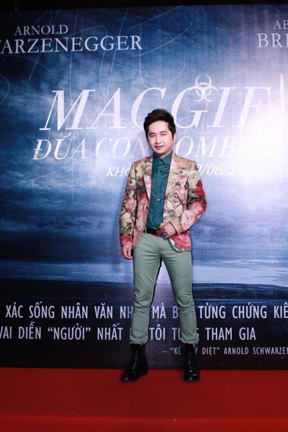 Tinna Tình, bông hồng lai Tinna Tình, tình cũ đạo diễn Charlie Nguyễn, Tinna Tình khoe eo thon, Tinna Tình lộ khuyên rốn táo bạo