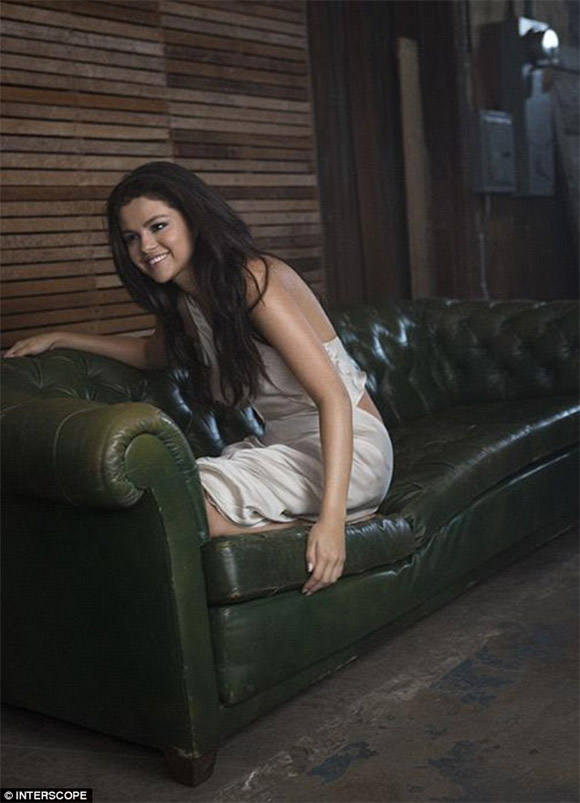 Selena Gomez,Selena Gomez béo tròn,Selena Gomez mặt tròn