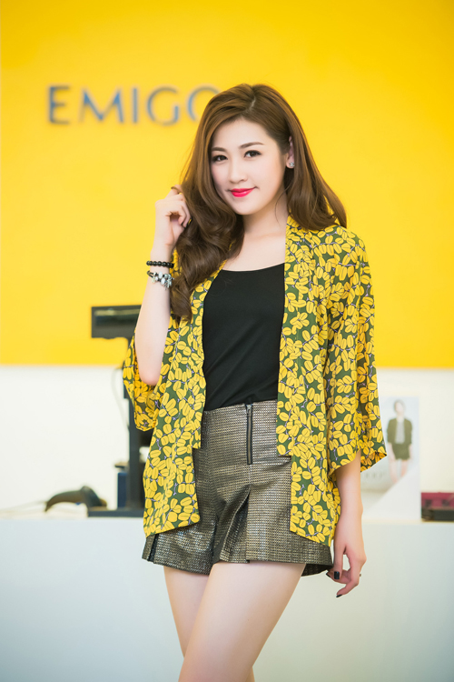 a-hau-tu-anh-236-01-ngoisao 1 Á hậu Tú Anh, Thời trang EMIGO, EMIGO time city