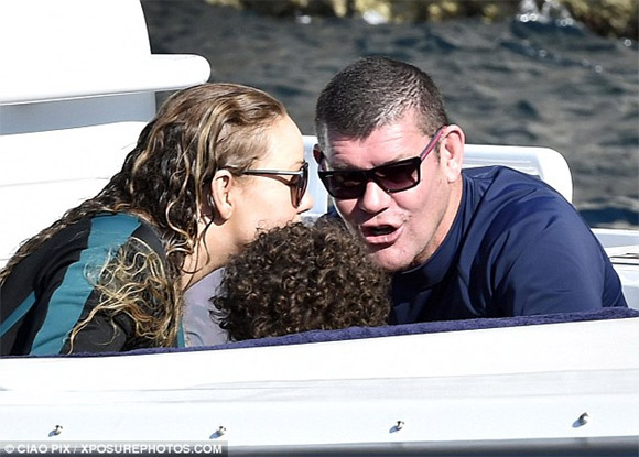 Mariah Carey,Mariah Carey và người tình tủ phú,Mariah Carey đưa cặp song sinh đi chơi với người tình