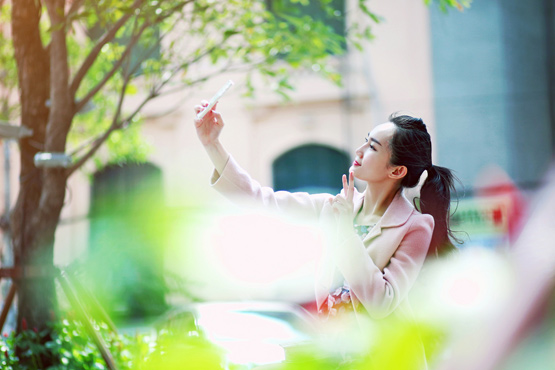 Ca sĩ Mỹ An, Mỹ An dạo phố cùng mẹ, bắt gặp Mỹ An cùng mẹ đi mua sắm