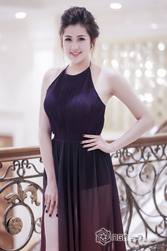 A hau tu anh,hoa hau viet nam 2012,tu anh khoe vai tran quyen ru,tu anh ngot ngao