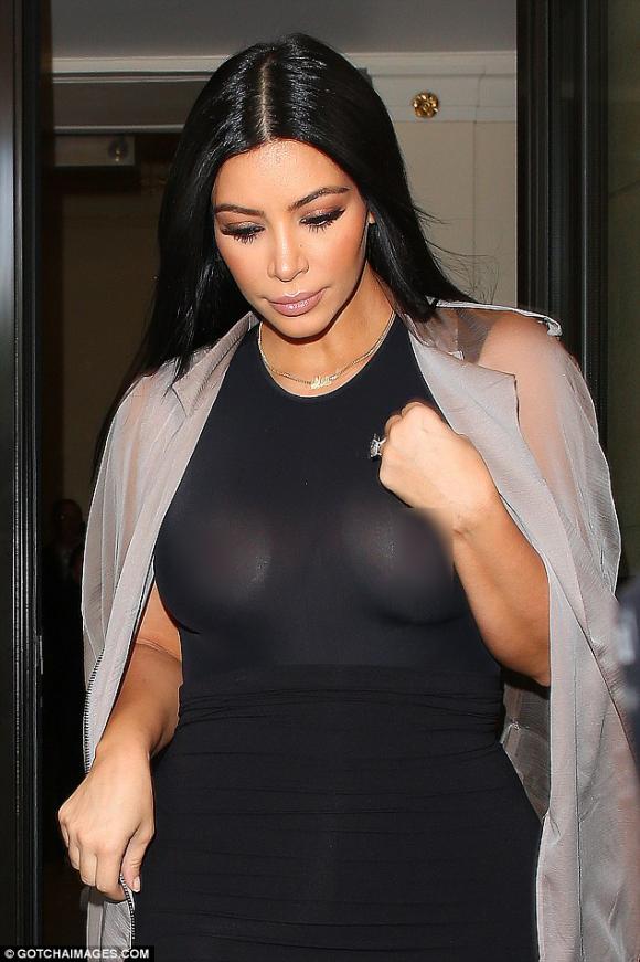 Kim Kardashian, Kim Kardashian thời trang, Kim siêu vòng ba, bà bầu Kim, Kim áo xuyên thấu, tin tuc sao