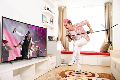 Thanh Duy, Tivi TCL, Gương mặt thân quen, Tivi màn hình cong