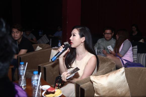 Hoa hậu Thu Hoài, Hoa hậu Thu Hoài chúc mừng Duy Trường, ca sĩ Duy Trường, Duy Trường thất tình