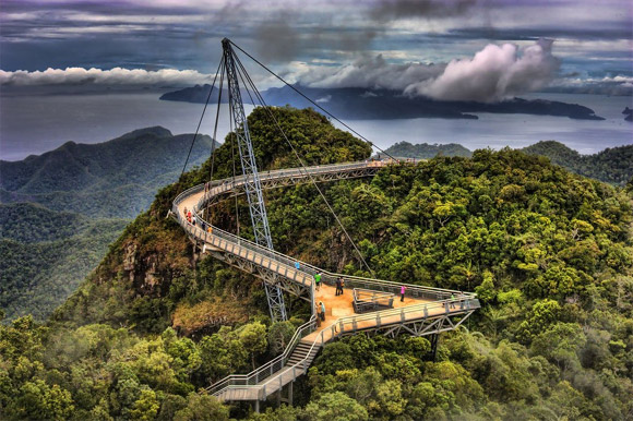 những cây cầu đẹp nhất thế giới,11 cây cầu đẹp thế giới,những cây cầu kỳ dị nhất thế giới