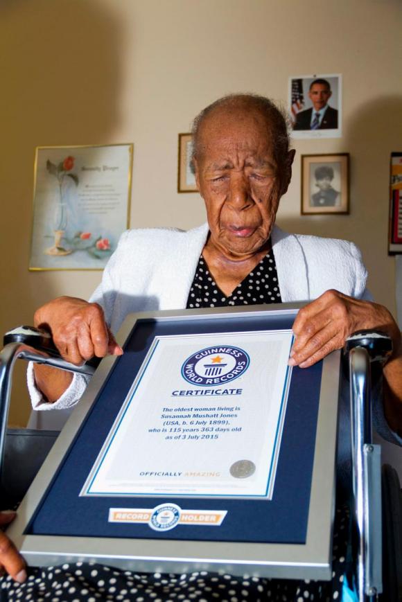 cụ bà cao tuổi nhất thế giới, cụ bà nhiều tuổi nhất thế giới, người già nhất thế giới, Sách Kỷ lục Guinness Thế giới, kỳ lạ, tin ngôi sao