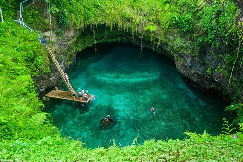 hồ bơi tự nhiên,chiêm ngưỡng hồ bơi tự nhiên đẹp nhất thế giới,Tat Kuang Si,Pamukkale,Ik Kil,Blue Lagoon