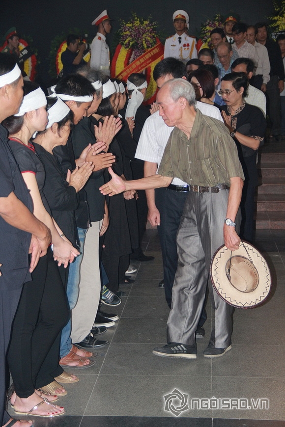 đám tang nhạc sĩ An Thuyên,nhạc sĩ An Thuyên qua đời,gia đình nhạc sĩ An Thuyên làm lễ tụng kinh,trực tiếp đám tang nhạc sĩ An Thuyên, dam tang nhac sy an thuyen