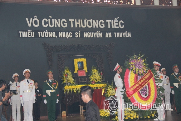 đám tang nhạc sĩ An Thuyên,nhạc sĩ An Thuyên qua đời,gia đình nhạc sĩ An Thuyên làm lễ tụng kinh,trực tiếp đám tang nhạc sĩ An Thuyên, dam tang nhac sy an thuyen