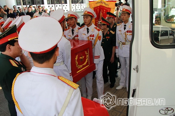 đám tang nhạc sĩ An Thuyên,nhạc sĩ An Thuyên qua đời,gia đình nhạc sĩ An Thuyên làm lễ tụng kinh,trực tiếp đám tang nhạc sĩ An Thuyên, dam tang nhac sy an thuyen