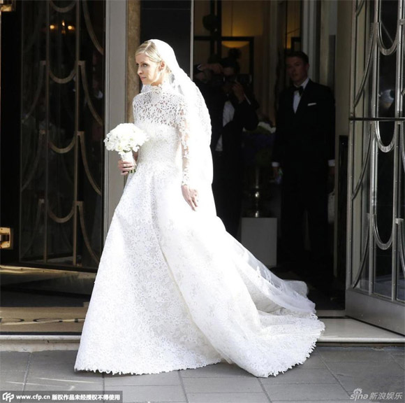 em gái Paris Hilton,váy cưới 1,7 tỷ của em gái Paris Hilton,Nicky,Paris Hilton 