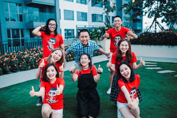 tuan hung, tuan hung lam giam khao giong hat viet, tuan hung va hoc tro, tuan hung truoc them liveshow,  liveshow giong hat viet, giong hat viet 2015, thu phuong, my tam, dam vinh hung, tin tuc sao