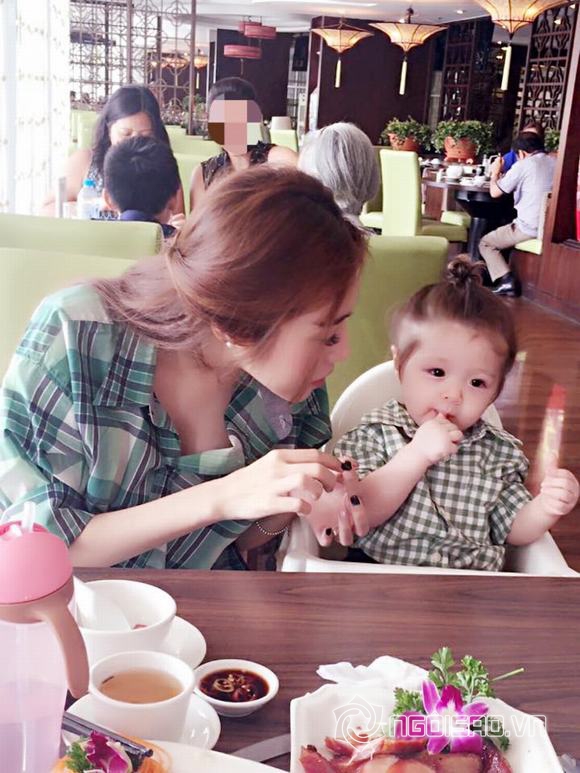 Cadie, Cadie đi ăn hàng, Cadie và mẹ, Elly Trần, mẹ Cadie, con gái Elly Trần, tin ngoi sao