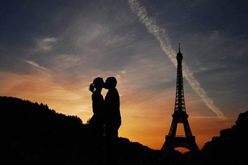 điểm đến lý tưởng cho nụ hôn,tháp Eiffel,hẻm Nụ Hôn,Pennsylvania,đảo Ellis,Casablanca