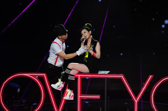 Thu Phương, Huấn luyện viên Thu Phương, Giọng hát Việt 2015, Thu Phương - Tuấn Hưng loại hai học trò, vòng liveshow Giọng hát Việt 2015