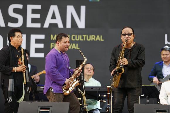 Ca si tung duong,divo tung duong,Festival Jazz Châu Á,tung duong trinh dien an tuong tai Festival Jazz Châu Á