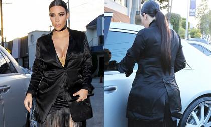 Kim Kardashian,Kim Kardashian khoe vòng một ngồn ngộn,Kim Kardashian mang bầu 4 tháng rưỡi,Kim Kardashian diện váy bó sát,Kim Kardashian phô đường cong bốc lửa