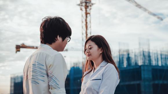Bùi Anh Tuấn, Hoàng tử hát tình ca, học trò Hà Hồ, Bùi Anh Tuấn hôn bạn gái, Bùi Anh Tuấn buông