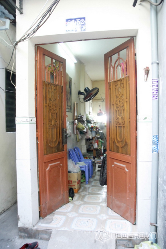 Nhac si vinh su,vua nhac sen vinh su,cuoc song kho nhoc cua vinh su,nhac si vinh su song trong phong 10m vuong