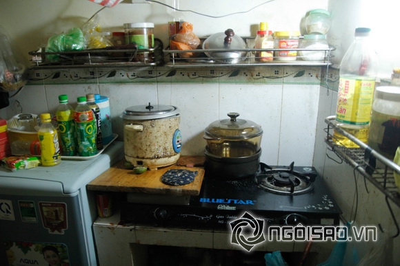 Nhac si vinh su,vua nhac sen vinh su,cuoc song kho nhoc cua vinh su,nhac si vinh su song trong phong 10m vuong