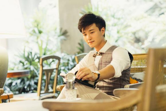 Huỳnh Anh, hotboy Huỳnh Anh, Huỳnh Anh chịu khó thay đổi, Huỳnh Anh công khai người yêu, bạn gái Huỳnh Anh, Á hậu Hoàng Oanh