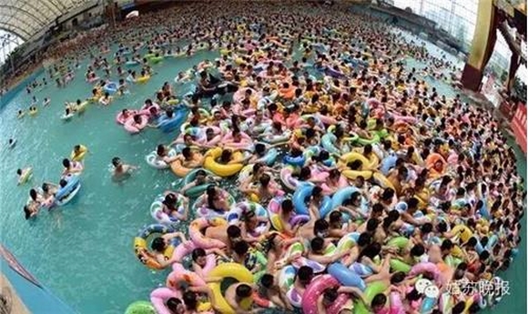 Bé 4 tuổi và mẹ bị bệnh phụ khoa vì tắm ở bể bơi, bị bệnh phụ khoa vì tắm ở bể bơi, chú ý khi bơi, tin ngôi sao