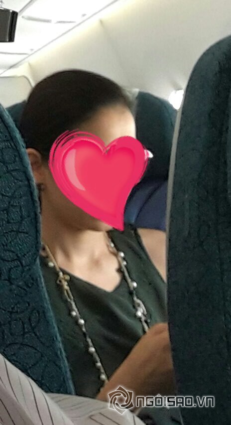 nữ ca sĩ Việt,nữ ca sĩ việt cho con đi vệ sinh trên máy bay,nữ ca sĩ lệ quyên,ca sĩ việt cho con đi vệ sinh trên máy bay
