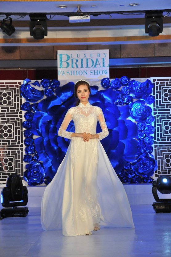 Sposa, sieu mau Ha Phuong, vay cuoi mua moi 2015, trien lam cuoi, Hà Phương