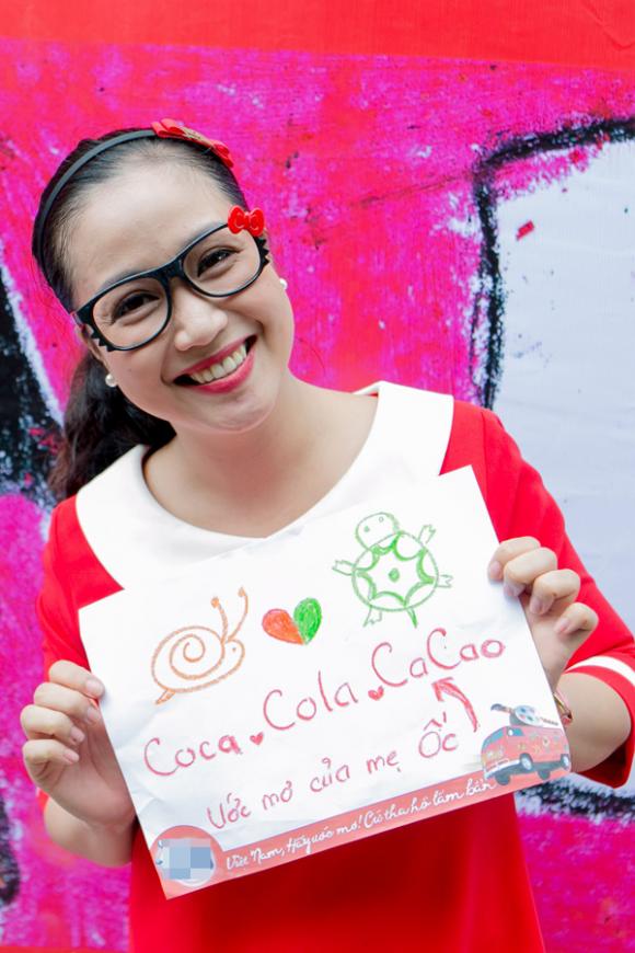 Ốc Thanh Vân, vợ chồng Ốc Thanh Vân, gia đình Ốc Thanh Vân, Ốc Thanh Vân đeo nhầm kính, Ốc Thanh Vân trổ tài vẽ tranh, Ốc Thanh Vân vẽ tranh tặng chồng con