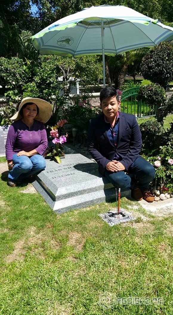 Quang Lê, Quang Lê ngồi lên mộ, Quang Lê ngồi lên mộ chụp ảnh, Quang Lê bị dư luận chỉ trích, Quang Lê bị chỉ trích, Quang Le