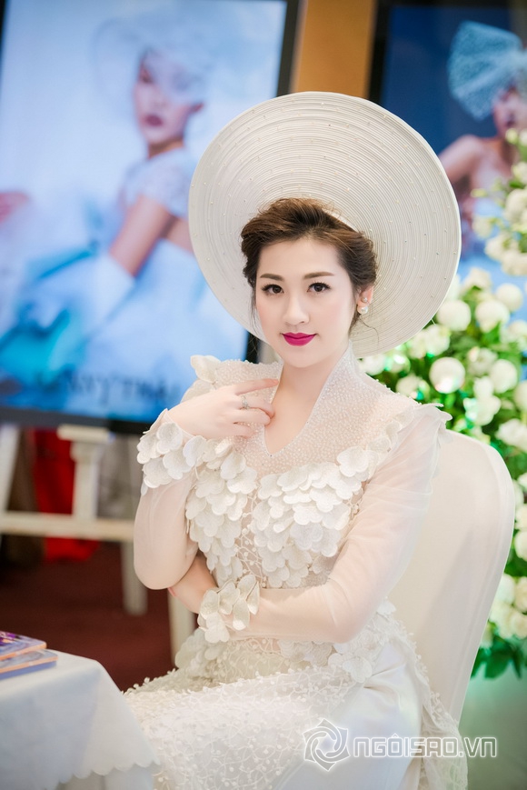 A hau tu anh,a hau viet nam 2012,hoa hau viet nam 2012,tu anh lam co dau xinh dep tuyet tran,tu anh tham gia le hoi cuoi